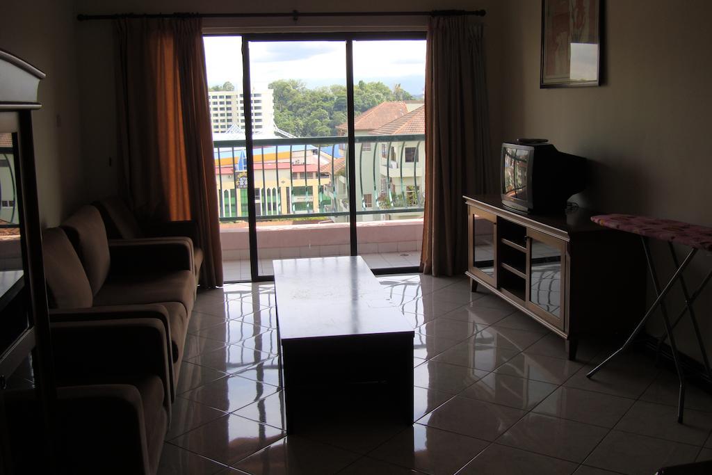 Dorcas Service Apartment - Marina Court Kota Kinabalu Dış mekan fotoğraf